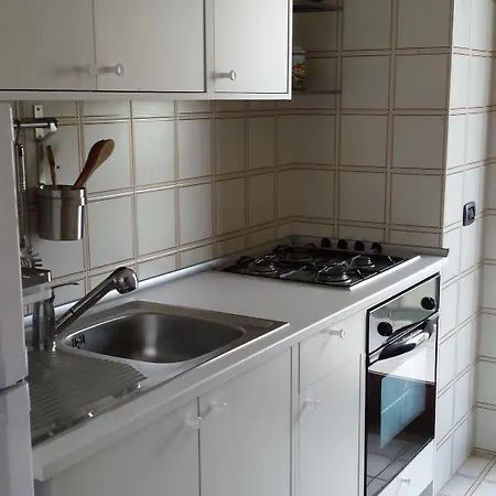 Interno 9 *
